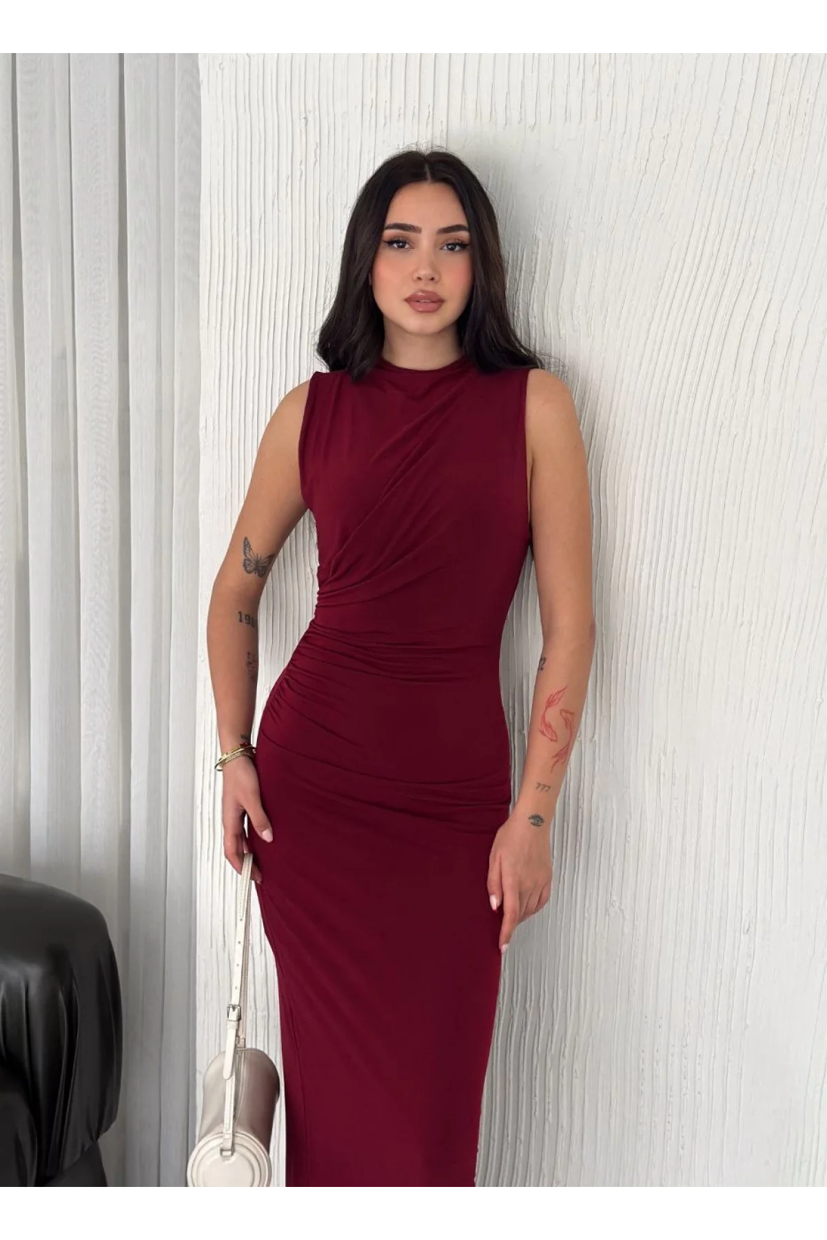 Yandan Buzgulu Kolsuz Yırtmaçlı Uzun Elbise - Bordo