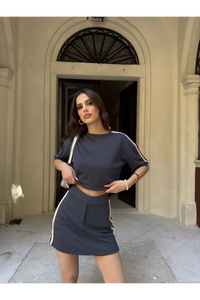 yumuşak dokulu Kumaş Kadın Parçalı Bisiklet Yaka T-shirt Mini Şortlu Etek İkili Takım - Füme