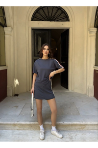 yumuşak dokulu Kumaş Kadın Parçalı Bisiklet Yaka T-shirt Mini Şortlu Etek İkili Takım - Füme