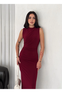 Yandan Buzgulu Kolsuz Yırtmaçlı Uzun Elbise - Bordo